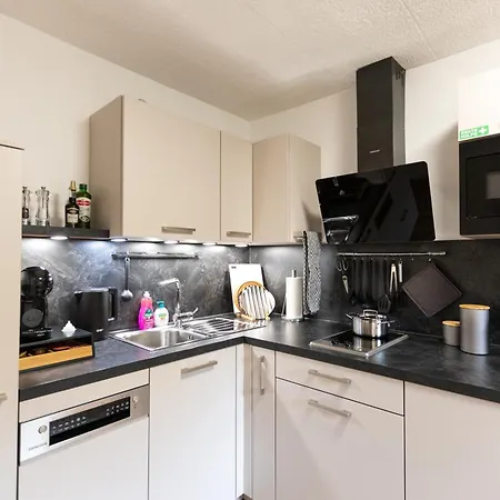 Am Rande Der In Gartenlage, Highspeed Wlan, Komfortabel Appartement Paderborn