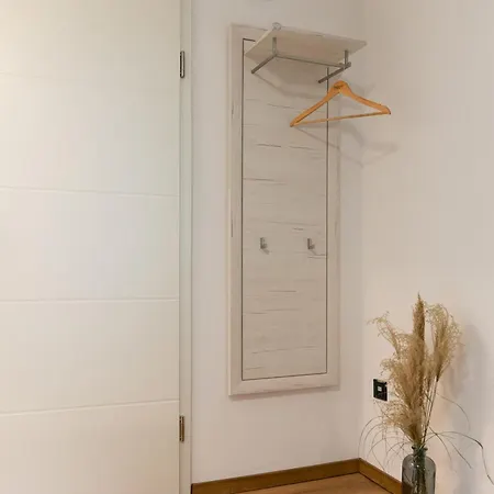 Ventilator Am Rande Der In Gartenlage, Highspeed Wlan, 140cm Doppelbett Paderborn