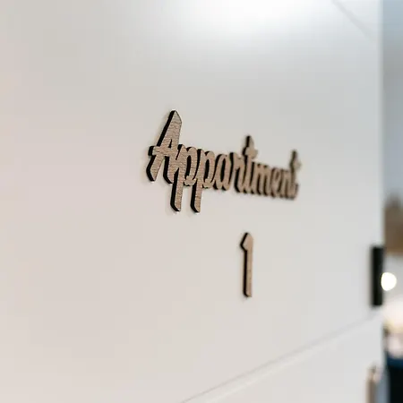 Apartamento Am Rande Der In Gartenlage, Highspeed Wlan, Komfortabel