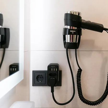 Am Rande Der In Gartenlage, Highspeed Wlan, Komfortabel *