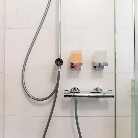 Am Rande Der In Gartenlage, Highspeed Wlan, Komfortabel