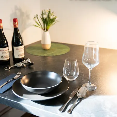 Am Rande Der In Gartenlage, Highspeed Wlan, Komfortabel * Paderborn