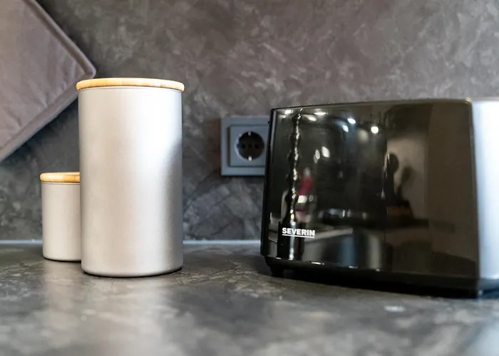 Am Rande Der In Gartenlage, Highspeed Wlan, Komfortabel *