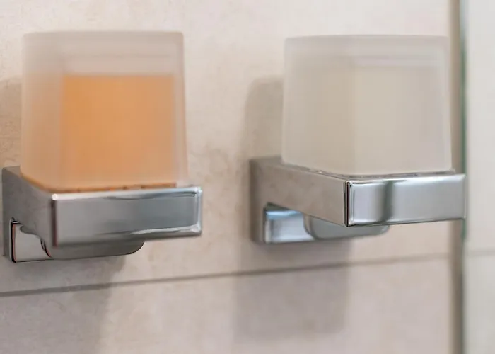 公寓 Am Rande Der In Gartenlage, Highspeed Wlan, Komfortabel